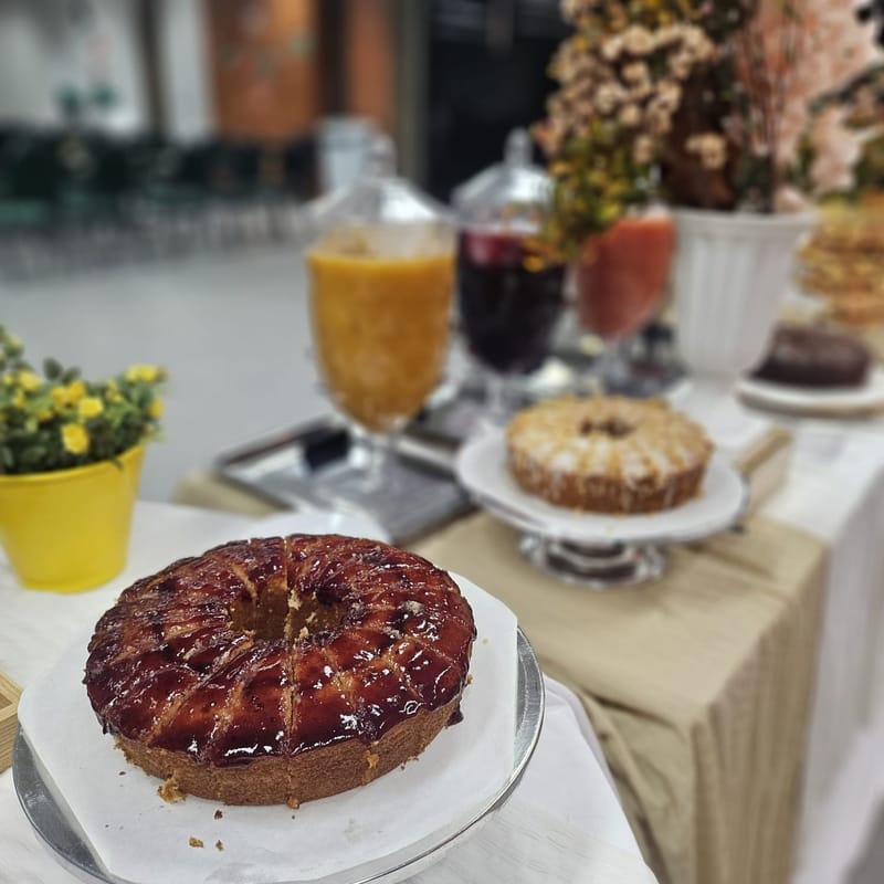 Bolos artesanais em close com bokeh